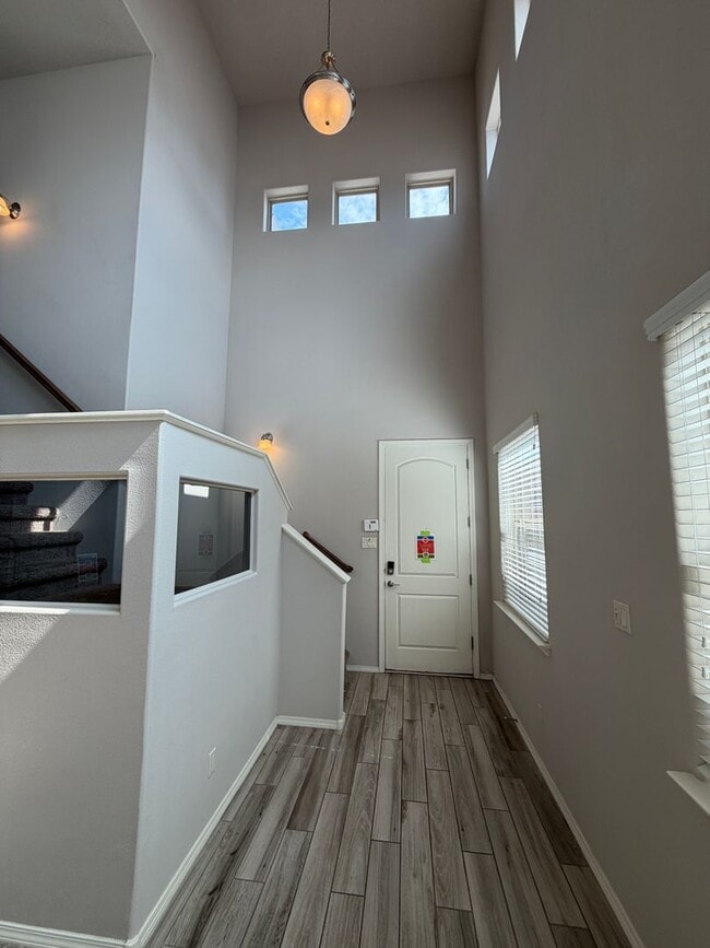 Foto del edificio - 7420 Tangerine Ct NE
