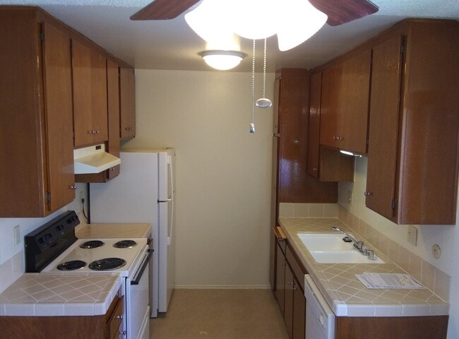 Foto del edificio - Casa De Windsor - North Clairemont