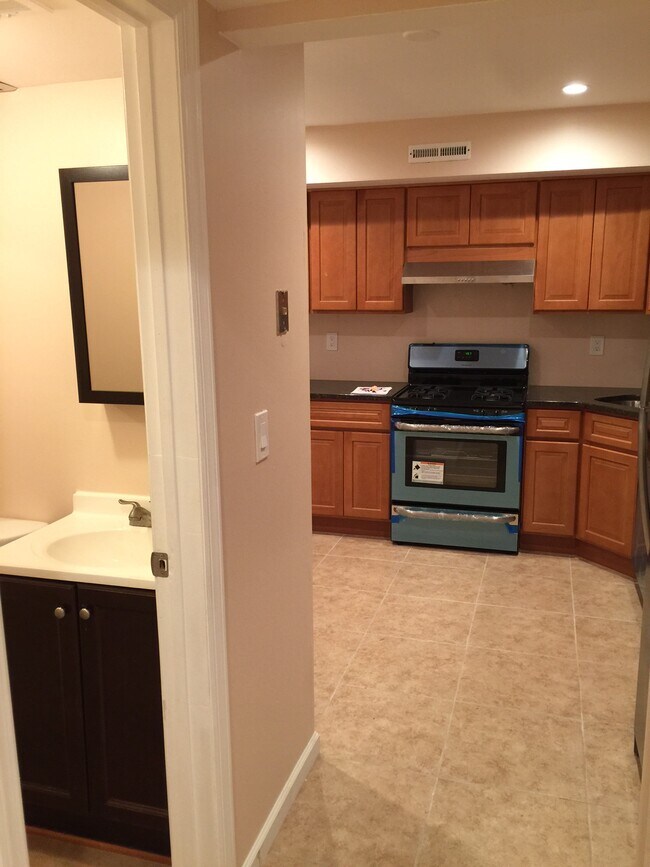 Building Photo - 6206 Hana Rd