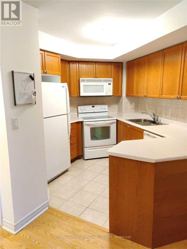 Photo du bâtiment - 3888 Duke of York Blvd