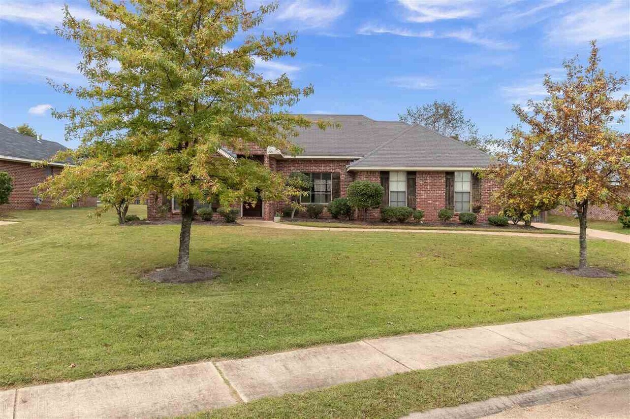 Primary Photo - 219 Fairview Dr