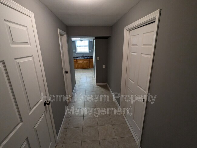 Building Photo - 11605 Rutherford Dr