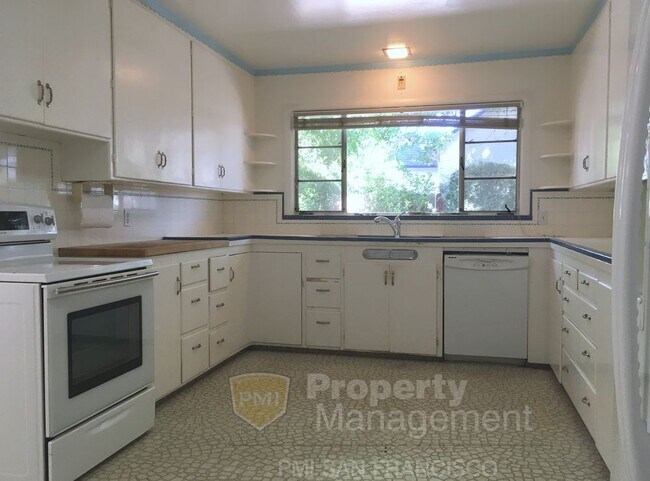 Foto del edificio - 2831 Sinclair Ave