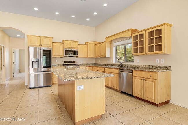 Building Photo - 3723 W Camino Alto