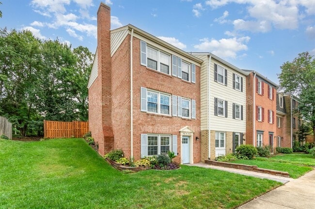 Photo - 6613 Deer Gap Ct Townhome