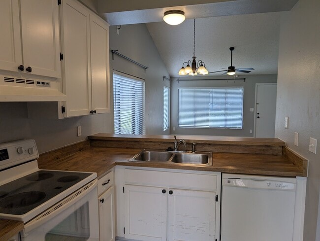 Building Photo - 7807 Amberlea Ct