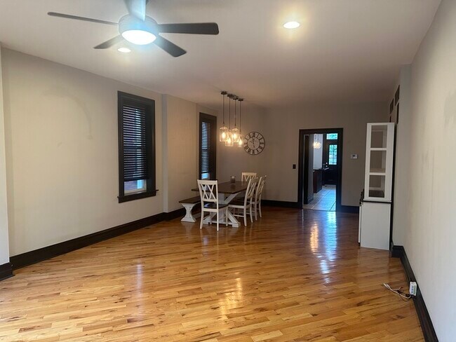Foto del edificio - Wonderful 3bedroom 2 Bath Townhome In South City