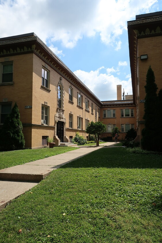 Primary Photo - 155 N Mason Ave