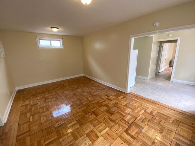 Building Photo - 1256 College Ave