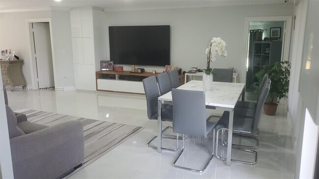 Foto del edificio - 9598 Stones River Park Way