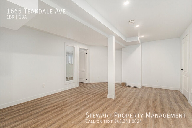 Building Photo - 1665 Teakdale Ave