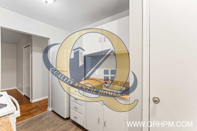 Foto del edificio - Available Now!!!