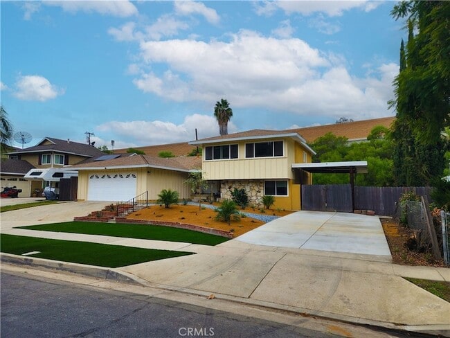 Foto del edificio - 2523 Deerpark Dr