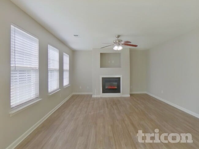 Foto del edificio - 5154 Avening Ct