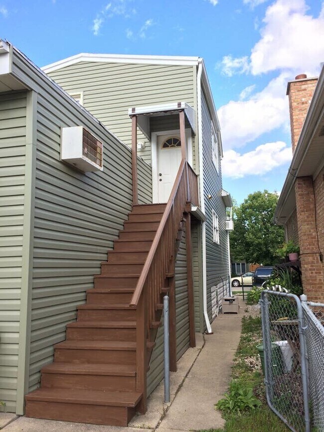 Foto del edificio - 4550 N Merrimac Ave