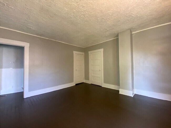 Foto del edificio - 612/614 Cedar St