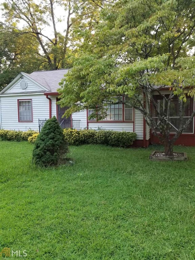 Primary Photo - 5027 Maple Dr