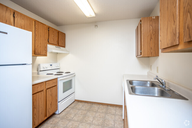 1BR, 1BA - 525 SF - Valley View