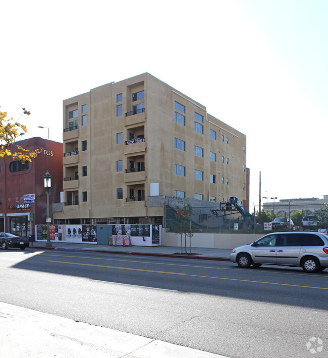 Building Photo - 1614 Wilshire Blvd