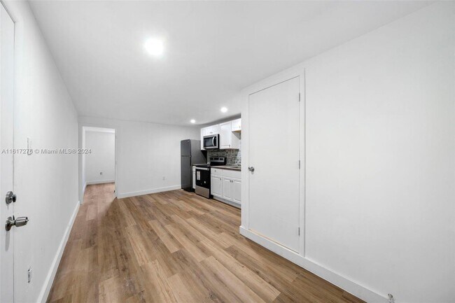 Foto del edificio - 361 E 39th St