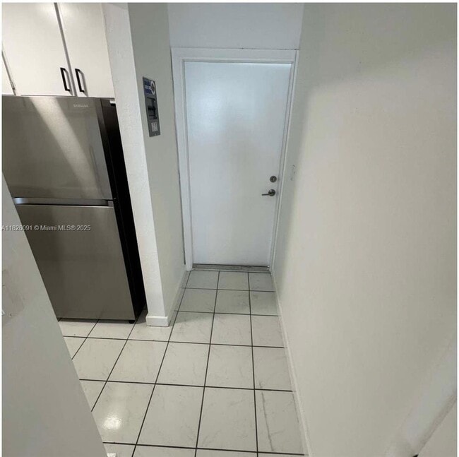 Foto del edificio - 505 NE 30th St