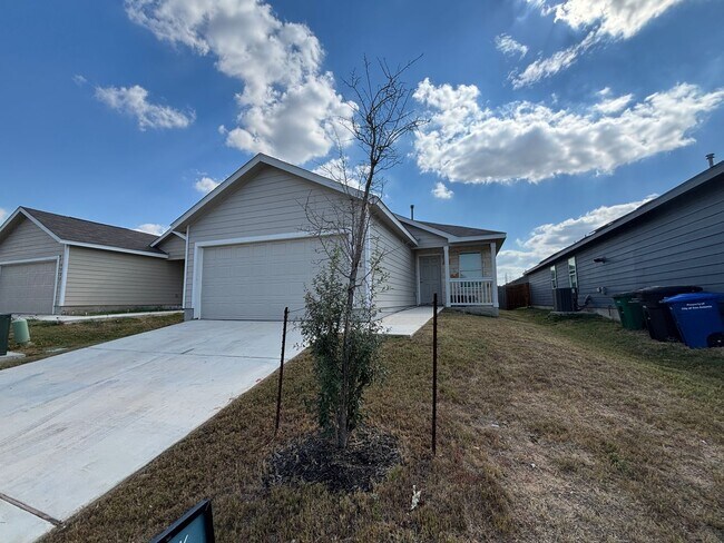 Photo - 3/2 Home Minutes to Ft Sam