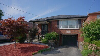 Building Photo - 94 Glenhaven St