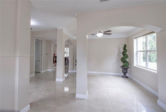 Building Photo - 5280 NW 95th Ave