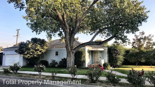 Foto del edificio - 3 br, 2 bath House - 558 N Gem St