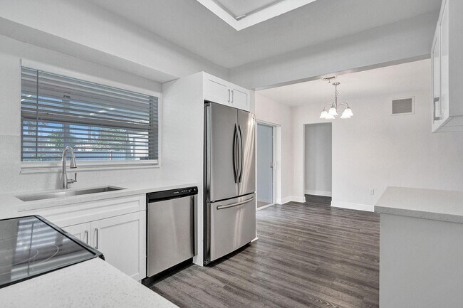 Foto del edificio - 7936 Indigo St
