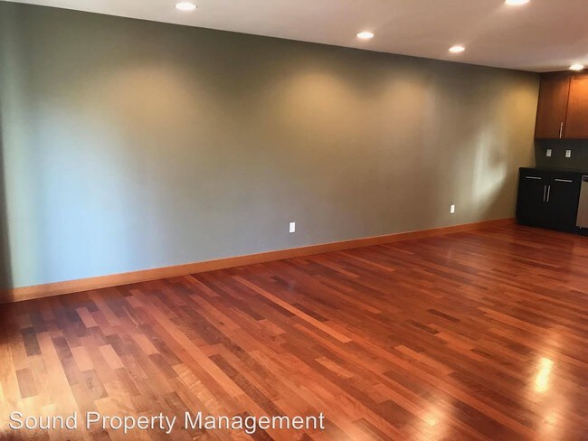 Foto del edificio - 5025 40th Ave NE