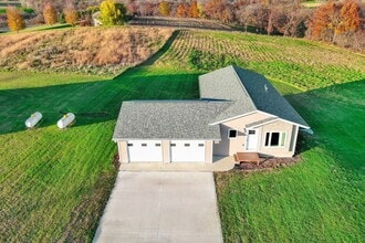 Building Photo - 534 Hanover Dr