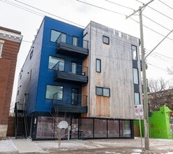 Building Photo - 290 River Ave