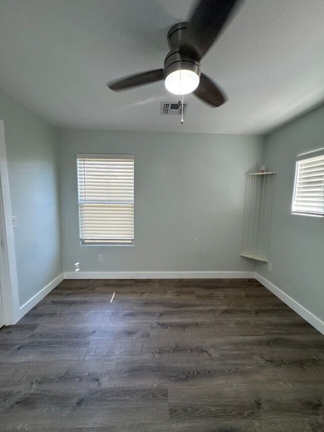Building Photo - 29855 N 71st Dr