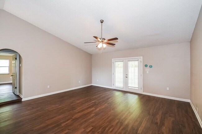 Foto del edificio - 3499 Guernsey Ct