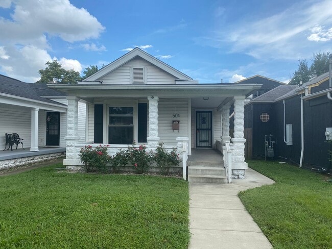 3 bed 2 bath Campus Rental - 3 bed 2 bath Campus Rental House