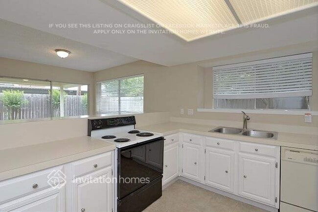 Foto del edificio - 15610 Cabot Creek Cir