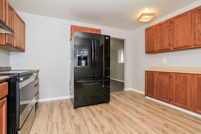 Foto del edificio - 3683 Ripplegrove Dr