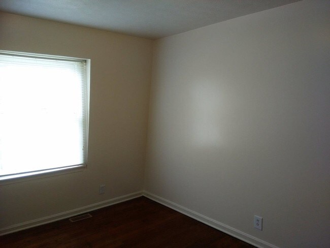 Building Photo - 4836 Fegenbush Ln