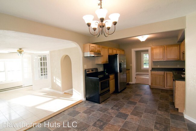 Building Photo - 4 br, 2 bath House - 125 Homepark Boulevard