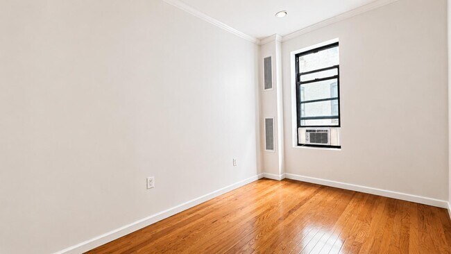Foto del edificio - 125 Sherman Ave