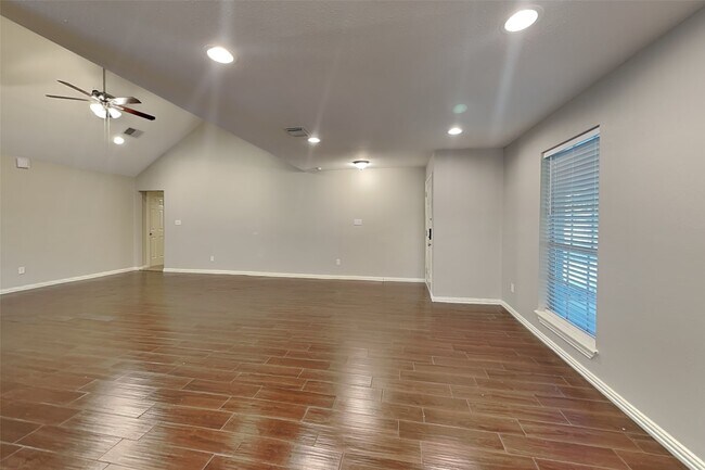 Foto del edificio - 10103 Golden Meadow Dr