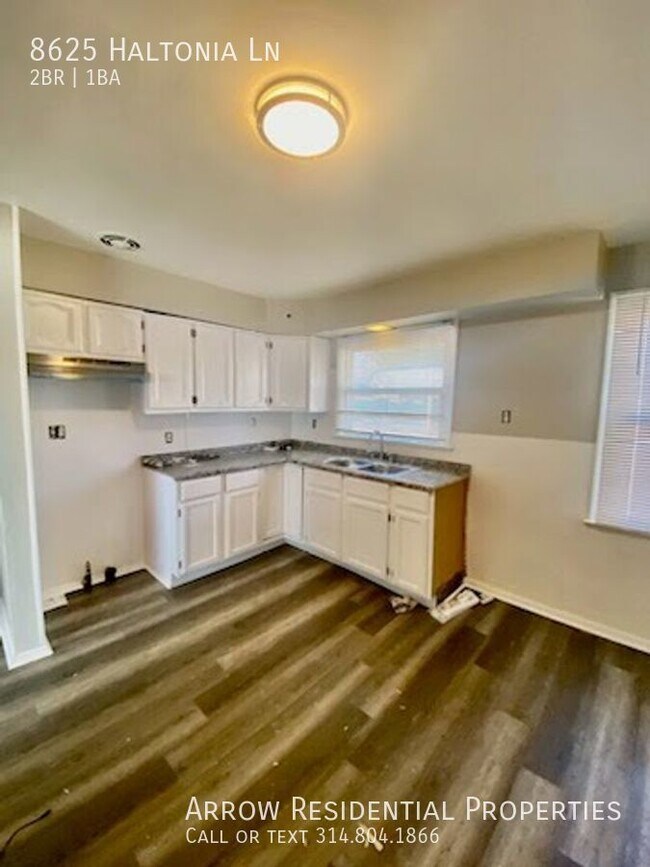 Foto del edificio - 8625 Haltonia | $935 | 2 BD 1 BATH with De...