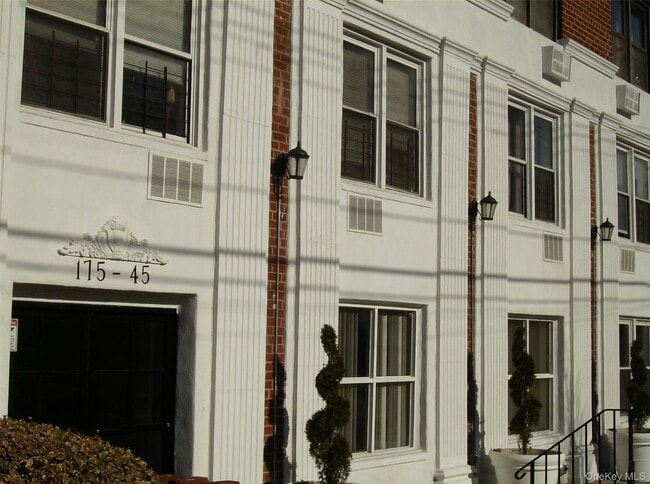 Building Photo - 175-45 88th Ave