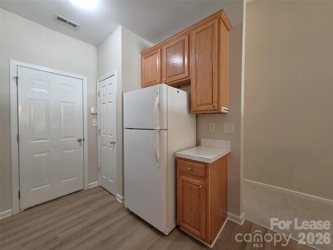 Foto del edificio - 4730 Willow Glen Rd