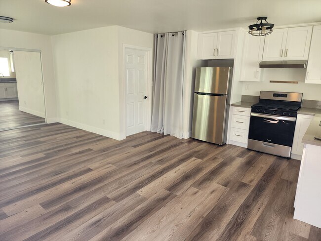 Building Photo - 19113 Bessemer St