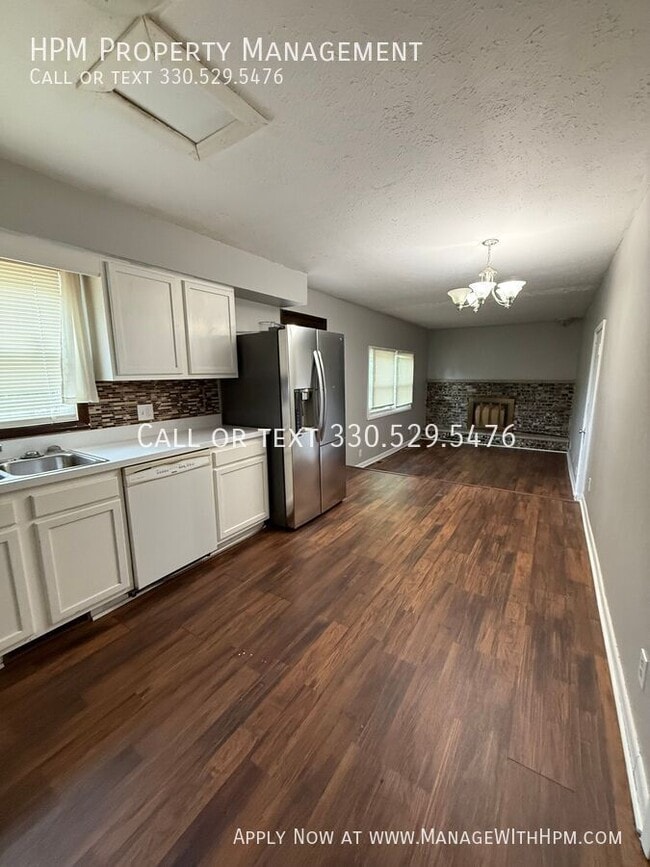 Foto del edificio - 6576 Ravenwood Ave NW