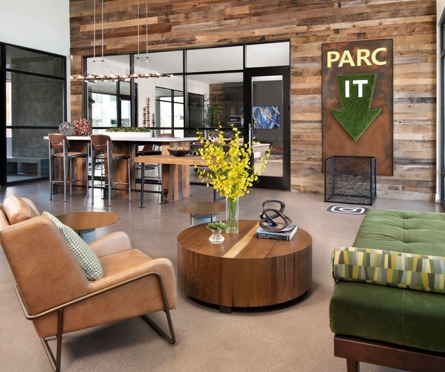 Parc South Mountain Apartments in Phoenix, AZ