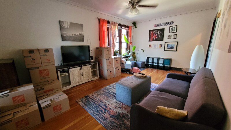 Foto principal - 3929 N Keeler Ave