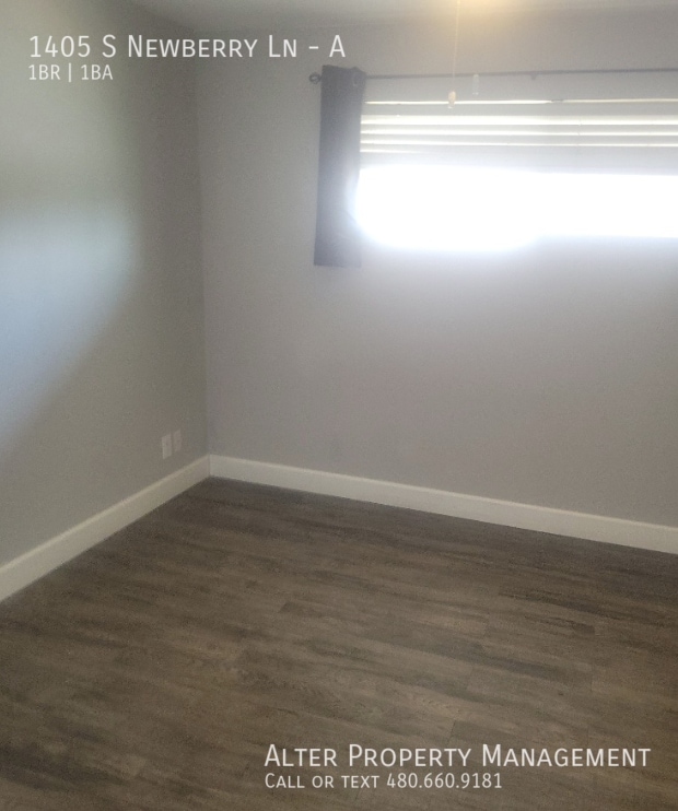 Building Photo - 1405 S Newberry Ln